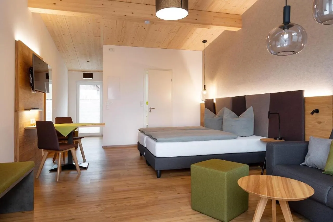 Gaestezimmer/Appartement Familie John Veitsbronn ألمانيا